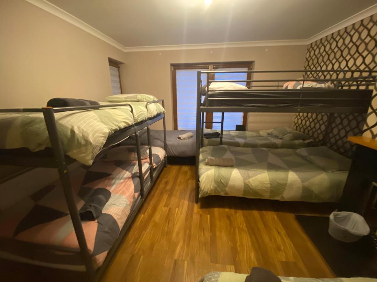 Dublin Airport Big Rooms With Bathroom Outside Room - Kitchen Only 7 Days Reservation Kültér fotó